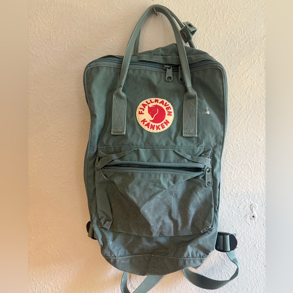 Fjallraven Kånken Backpack in Olive Green